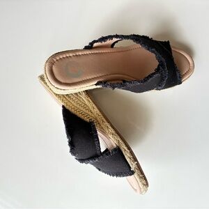 Journee Collection Women’s Shanni Black Slip-on Wedge Sandals Size 9.5